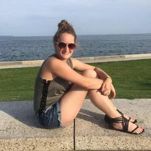 Meet your Posher, Lori